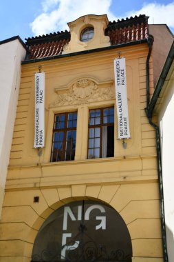 PRAG, CZECH REPUBLIC - 8 Temmuz 2022 'de Çek Cumhuriyeti Prag Ulusal Galerisi' ndeki Sternberg Sarayı.