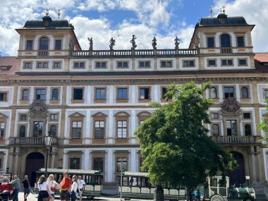 PRAG, CZECH CUBLIC - 8 Temmuz 2022 'de Çek Cumhuriyeti Prag' daki Toskana Sarayı.