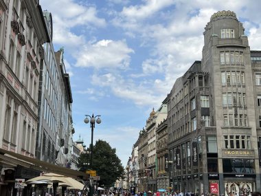 PRAG, CZECH CUBLIC - 9 Temmuz 2022 'de Çek Cumhuriyeti' nin Prag kentinde görüldü..