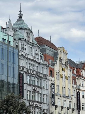 PRAG, CZECH CUBLIC - 9 Temmuz 2022 'de Çek Cumhuriyeti' nin Prag kentinde görüldü..