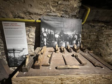 PRAG, CZECH CUBLIC - 9 Temmuz 2022 'de Çek Cumhuriyeti Prag' daki Bira Müzesi.