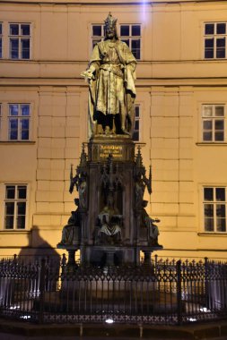 PRAG, CZECH REPUBLIC - 2 Temmuz 2022 'de Çek Cumhuriyeti Prag' da görülen Charles IV. Karolo Quarto Heykeli.