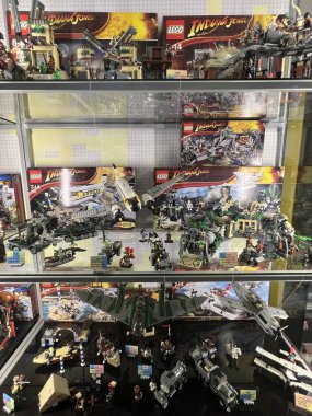 PRAG, CZECH CUBLIC - 9 Temmuz 2022 'de Çek Cumhuriyeti Prag' daki Lego Müzesi.