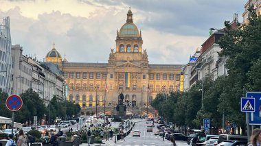 PRAG, CZECH Cumhuriyet - 2 Temmuz 2022 'de Çek Cumhuriyeti' nin Prag kentindeki Ulusal Müze.