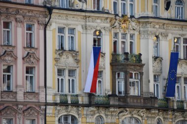 PRAG, CZECH CUBLIC - 2 Temmuz 2022 'de Çek Cumhuriyeti' nin Prag kentindeki Eski Şehir.