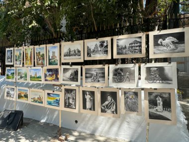 MUMBAI, INDIA - 22 Şubat 2024 'te Hindistan' da, Mumbai 'de, Maharashtra' da, Kala Ghoda 'da Sokaklarda Sanat.