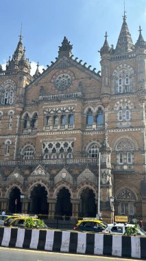 MUMBAI, INDIA - 21 Şubat: Chhatrapati Shivaji Terminus, Mumbai, Hindistan, 21 Şubat 2024.