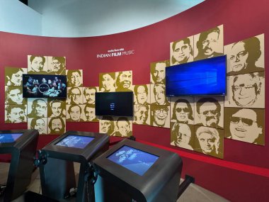 MUMBAI, INDIA - 21 Şubat 2024 'te Hindistan' ın başkenti Mumbai 'deki Hint Sineması Ulusal Müzesi' nde sergilenen Sinema.