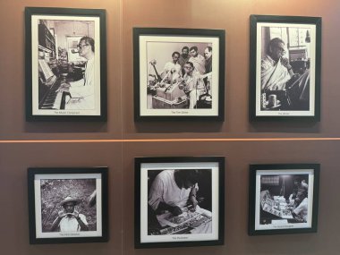 MUMBAI, INDIA - 21 Şubat 2024 'te Hindistan' ın Mumbai kentindeki Hint Sineması Ulusal Müzesi 'nde Satyajit Ray sergisi.