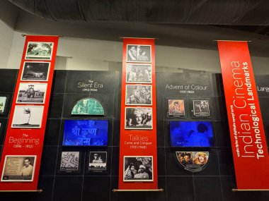 MUMBAI, INDIA - 21 Şubat: Teknoloji, Yaratıcılık ve Hint Sineması 21 Şubat 2024 'te Hindistan' ın Mumbai kentindeki Hint Sineması Ulusal Müzesi 'nde sergilenmektedir..