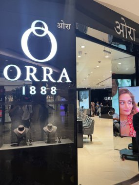 MUMBAI, INDIA - 23 Şubat 2024 'te Hindistan' ın Mumbai kentindeki Phoenix Marketcity Mall 'da görülen Orra 1888 mağazası.