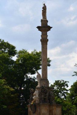 PRAG, CZECH CUBLIC - 8 Temmuz 2022 'de Çek Cumhuriyeti Prag' daki Hradcany Meydanı.