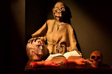 BRANSON, MO - 10 Temmuz 2023 'te Branson, Missouri' deki Hollywood Balmumu Müzesi 'nden alınan hikayeler.