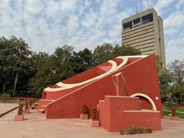 DELHI, Hindistan - 19 Şubat 2023 'te Hindistan' ın Delhi kentindeki Jantar Mantar Gözlemevi 'nde görüldü..