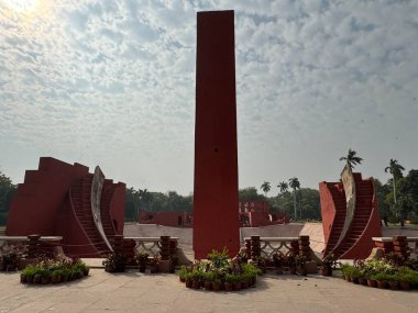 DELHI, Hindistan - 19 Şubat 2023 'te Hindistan' ın Delhi kentindeki Jantar Mantar Gözlemevi 'nde görüldü..