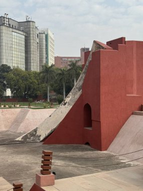 DELHI, Hindistan - 19 Şubat 2023 'te Hindistan' ın Delhi kentindeki Jantar Mantar Gözlemevi 'nde görüldü..