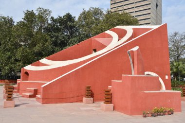 DELHI, INDIA - 19 Şubat 2023 'te Hindistan' ın Delhi kentindeki Jantar Mantar Gözlemevi 'nde Misra Yantra.