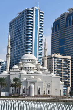 ŞARJAH, BAE - 3 Ocak 2024 'te görüldüğü gibi, Şeriat' taki Al Noor Adası 'ndan Al Noor Camii' nin görüntüsü.