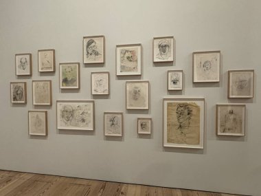 NEW YORK NY - 14 Ocak 2024 'te New York' taki Whitney Sanat Müzesi 'nde sergi.