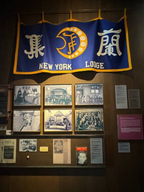 NEW YORK NY - 30 Mart 2023 'te görüldüğü gibi, New York' taki Çin Müzesi 'nde sergi.