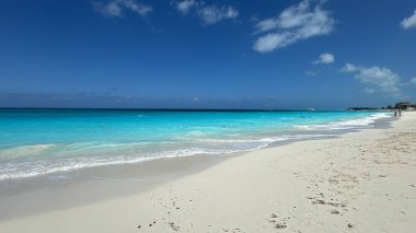 Providenciales 'teki Grace Körfezi Sahili, Turks ve Caicos Adaları.