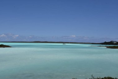 Türkler ve Caicos Adası 'ndaki Providenciales kıyılarında tebeşir sesleri