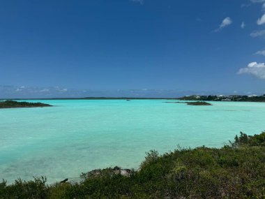 Türkler ve Caicos Adası 'ndaki Providenciales kıyılarında tebeşir sesleri