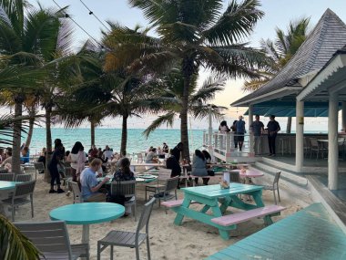 PROVIDENCIALES, TURKS & CAICOS Adaları - 17 Nisan 2024 'te Providenciales, Turks ve Caicos Adalarındaki Da Conch Shack Restoran ve Rum Bar.