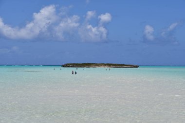 MIDDLE CAICOS, TURKS & CAICOS Adaları - 20 Nisan 2024 'te görüldüğü üzere, Turks ve Caicos Adaları' ndaki Middle Caicos 'taki Bambarra Plajı.