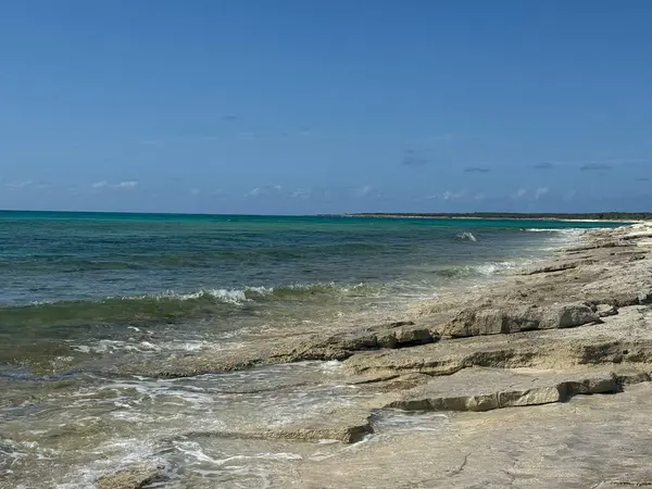 Türk ve Caicos Adalarındaki Providenciales 'te Malcolm Beach