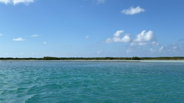 Kuzey Caicos 'tan Turks & Caicos Adalarındaki Feribottan Tedarikçilere