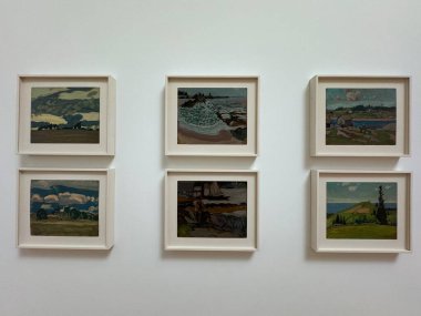 TORONTO, CANADA - 26 Mayıs 2024 'te Kanada' nın Toronto kentindeki Ontario Sanat Galerisinde sergi.