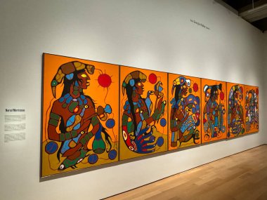 TORONTO, CANADA - 26 Mayıs 2024 'te Kanada' nın Toronto kentindeki Ontario Sanat Galerisinde sergi.