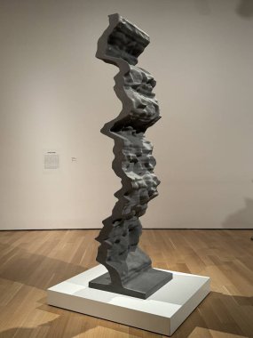 TORONTO, CANADA - 26 Mayıs 2024 'te Kanada' nın Toronto kentindeki Ontario Sanat Galerisinde sergi.