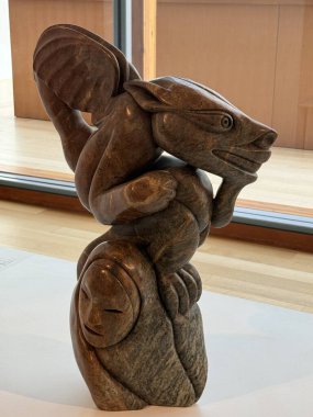 TORONTO, CANADA - 26 Mayıs 2024 'te Kanada' nın Toronto kentindeki Ontario Sanat Galerisinde sergi.