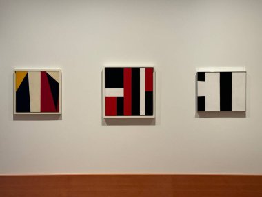 TORONTO, CANADA - 26 Mayıs 2024 'te Kanada' nın Toronto kentindeki Ontario Sanat Galerisinde sergi.