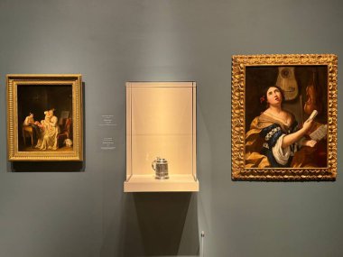 TORONTO, CANADA - 26 Mayıs 2024 'te Kanada' nın Toronto kentindeki Ontario Sanat Galerisinde sergi.
