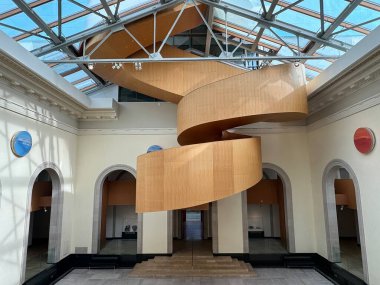 TORONTO, CANADA - 26 Mayıs 2024 'te Kanada' nın Toronto kentindeki Ontario Sanat Galerisi.