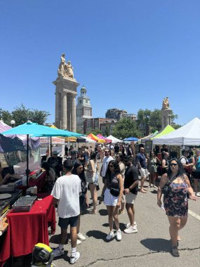 DENVER, CO - 22 Haziran 2024 'te görüldüğü üzere Denver, Colorado' daki City Park Farmers Market.