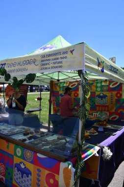 DENVER, CO - 22 Haziran 2024 'te görüldüğü üzere Denver, Colorado' daki City Park Farmers Market.