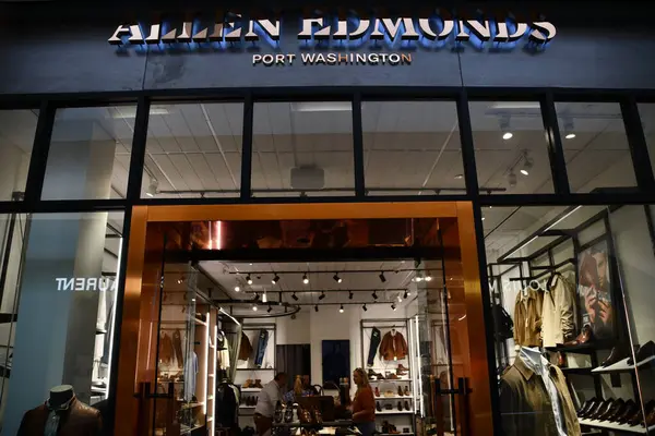 stock image DENVER, CO - JUN 22: Allen Edmonds store at the Cherry Creek Shopping Center in Denver, Colorado, as seen on June 22, 2024.