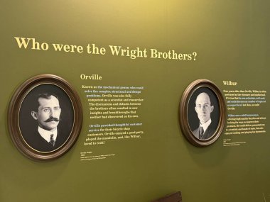 Wright Kardeşler 22 Haziran 2024 'te Denver, Colorado' daki Rocky Hava ve Uzay Müzesi 'nde sergilendi..