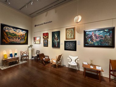 DENVER, CO - 22 Haziran 2024 'te Denver, Colorado' daki Kirkland Güzel ve Dekoratif Sanatlar Müzesi 'nde sergi.