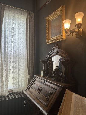 DENVER, CO - 22 Haziran 2024 'te Denver, Colorado Kadın Tarihi Merkezi' nde sergi.