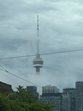 TORONTO, ON - 25 Mayıs 2024 'te Toronto, Kanada' daki CN Kulesi.