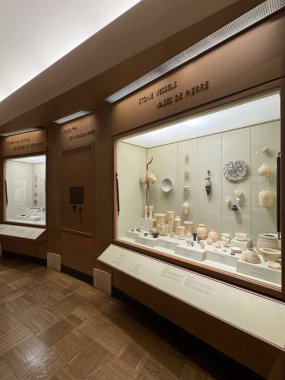 25 Mayıs 2024 'te Kanada' nın Toronto kentindeki Royal Ontario Müzesi 'nde sergi açıldı..