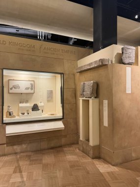 25 Mayıs 2024 'te Kanada' nın Toronto kentindeki Royal Ontario Müzesi 'nde sergi açıldı..