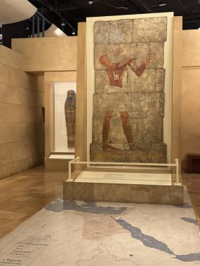 25 Mayıs 2024 'te Kanada' nın Toronto kentindeki Royal Ontario Müzesi 'nde sergi açıldı..