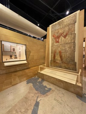 25 Mayıs 2024 'te Kanada' nın Toronto kentindeki Royal Ontario Müzesi 'nde sergi açıldı..