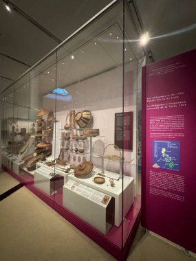 25 Mayıs 2024 'te Kanada' nın Toronto kentindeki Royal Ontario Müzesi 'nde sergi açıldı..